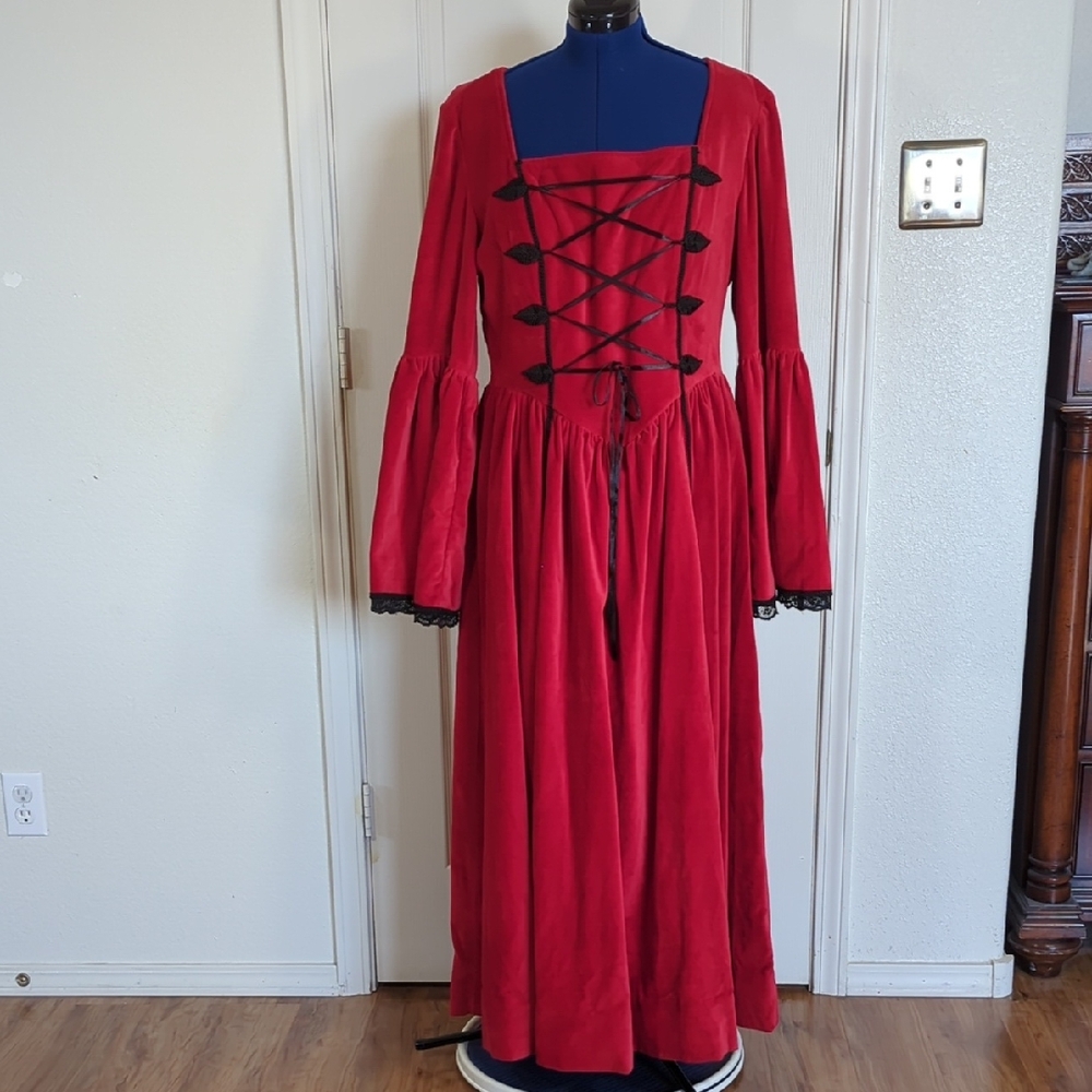 Renaissance Windlass Scarlet Dream XL Dress